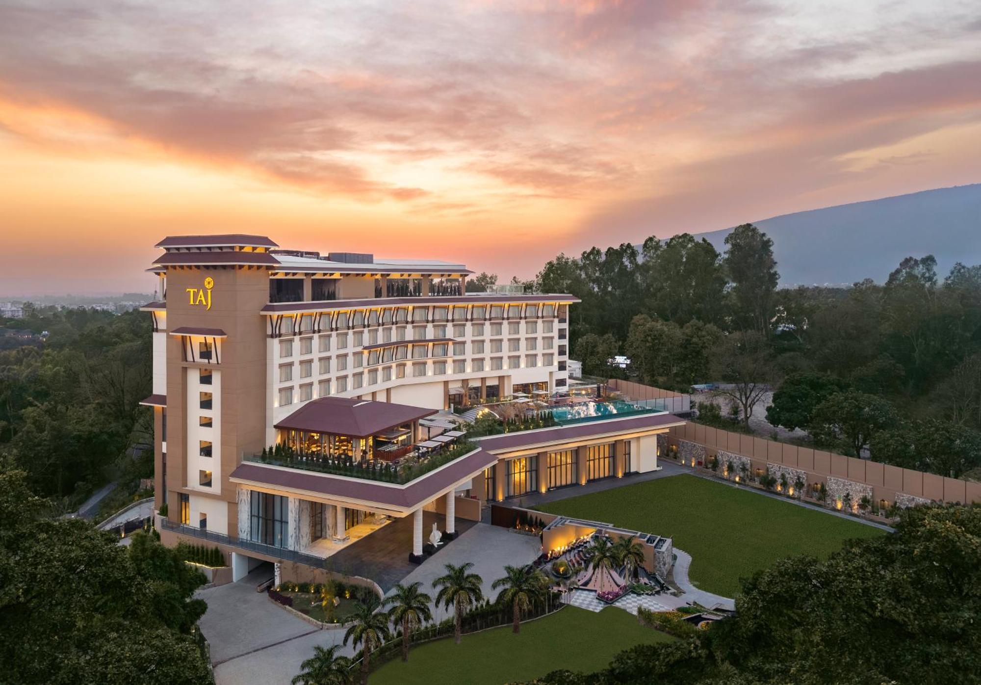 מלון Taj Mussoorie Foothills, דהראדון מראה חיצוני תמונה