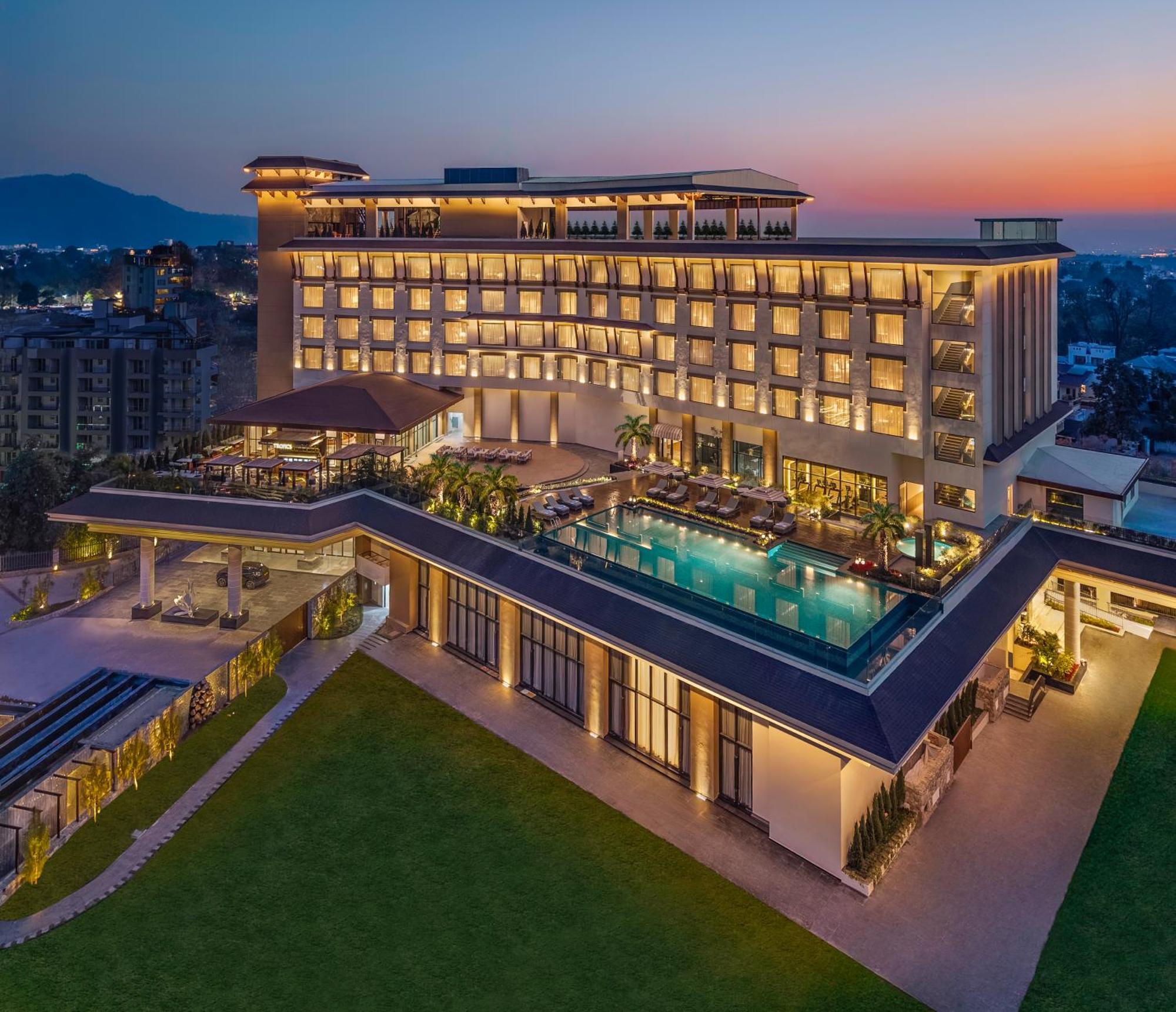 מלון Taj Mussoorie Foothills, דהראדון מראה חיצוני תמונה