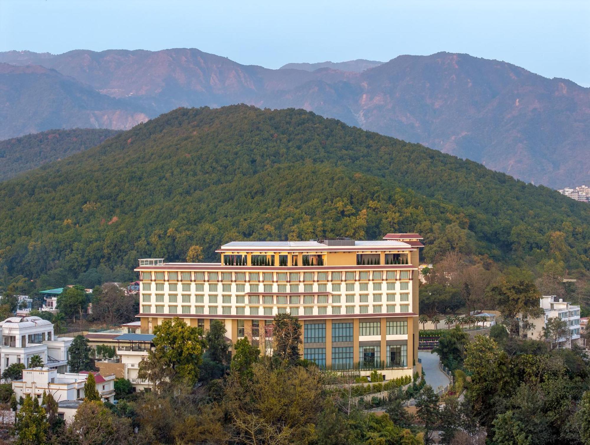 מלון Taj Mussoorie Foothills, דהראדון מראה חיצוני תמונה